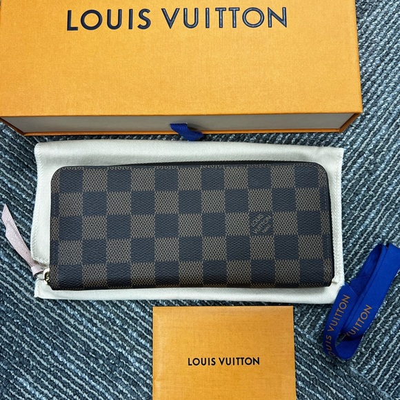 LOUIS VUITTON DAMIER EBENE CLEMENCE WALLET ZIP AROUND LONG - Picture 12 of 15